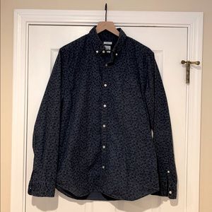 Gap Long Sleeve Button Down Shirt